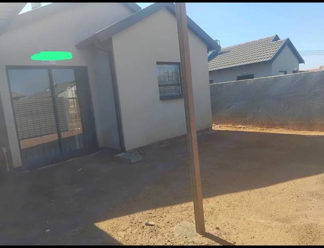 2 BEDROOM HOUSE FOR SALE IN SOSHANGUVE VV